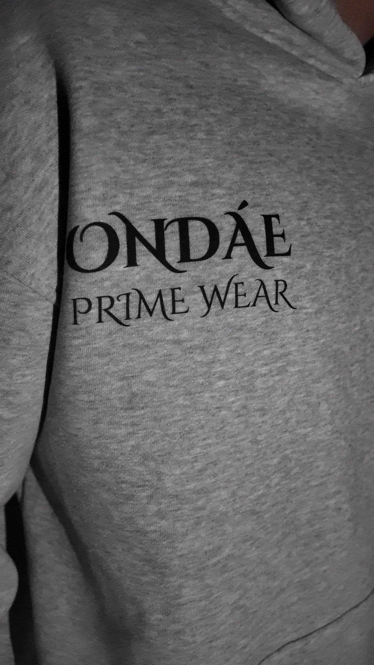 ONDÁE - Prime Wear Essential Hoodies